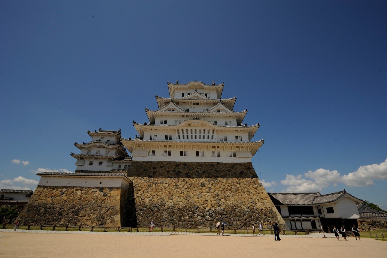 Au japon aussi, il y a des châteaux (et des poulpes géants qui chantent)